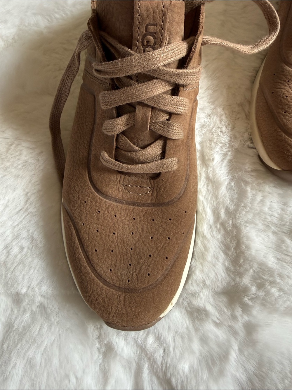 NWOB UGG Lowmel Chestnut Nubuck Leather Sneakers Women’s - Picture 5 of 12
